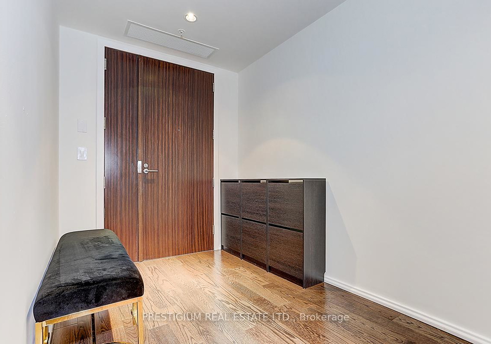 180-university-avenue-toronto-ontario-c12264280