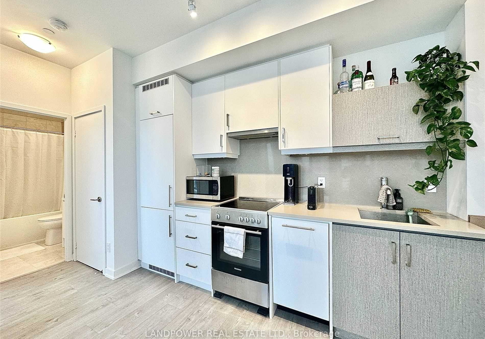 181-huron-street-toronto-ontario-c12264341
