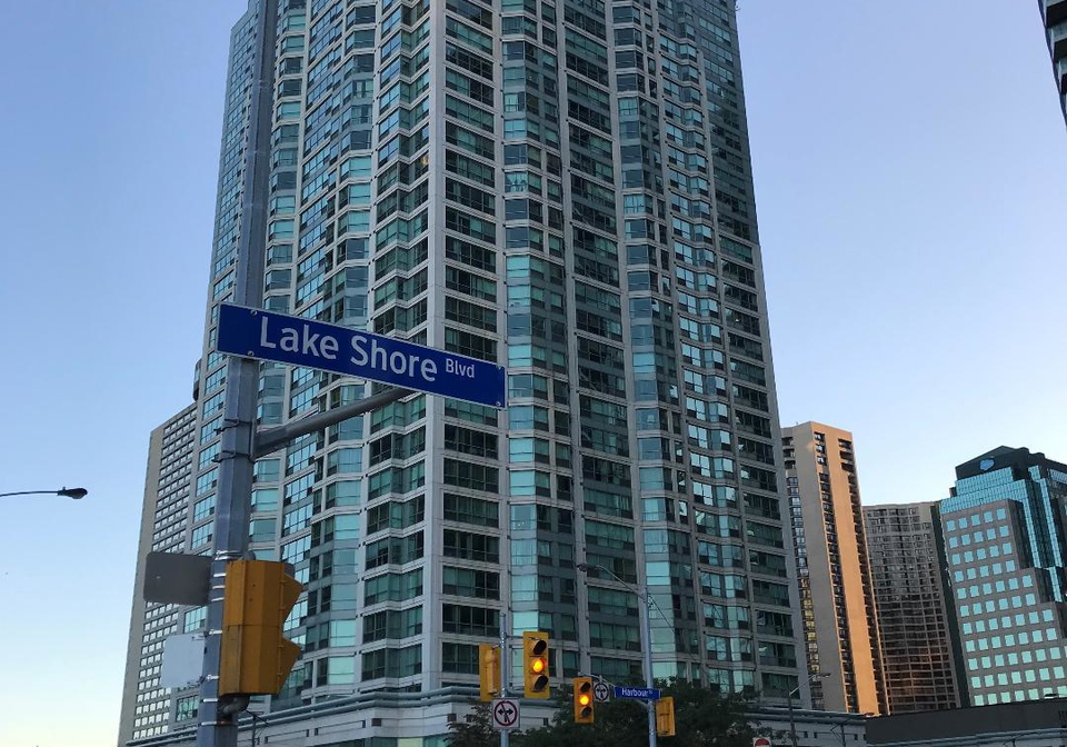 10-yonge-street-toronto-ontario-c12264536