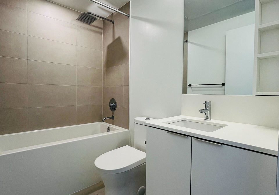 8-wellesley-street-w-toronto-ontario-c12264568