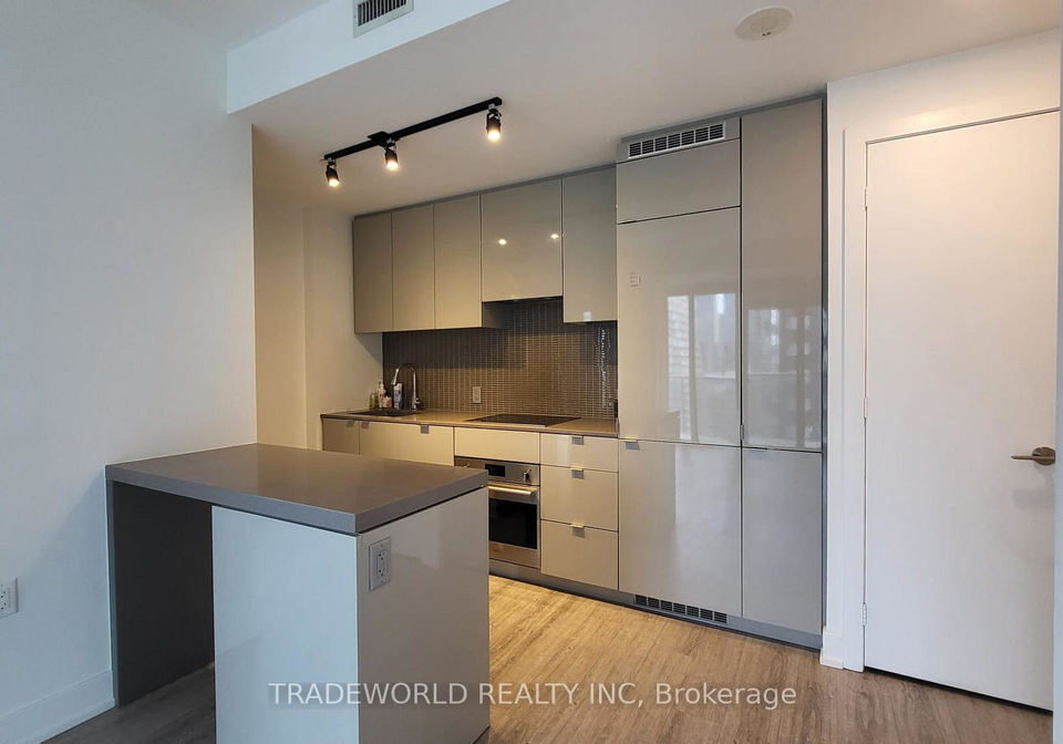 7-grenville-street-toronto-ontario-c12264638