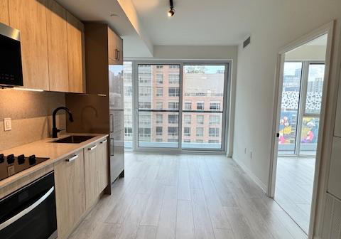 292-dundas-street-w-toronto-ontario-c12264743