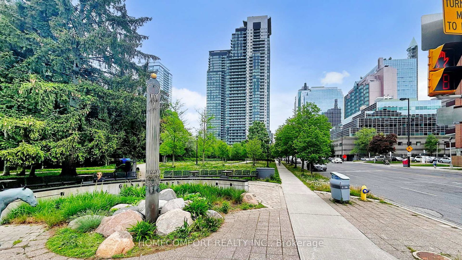 5162-yonge-street-toronto-ontario-c12265045
