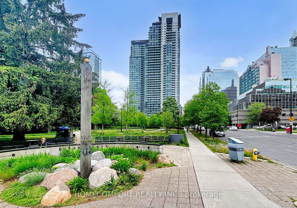 5162-yonge-street-toronto-ontario-c12265045