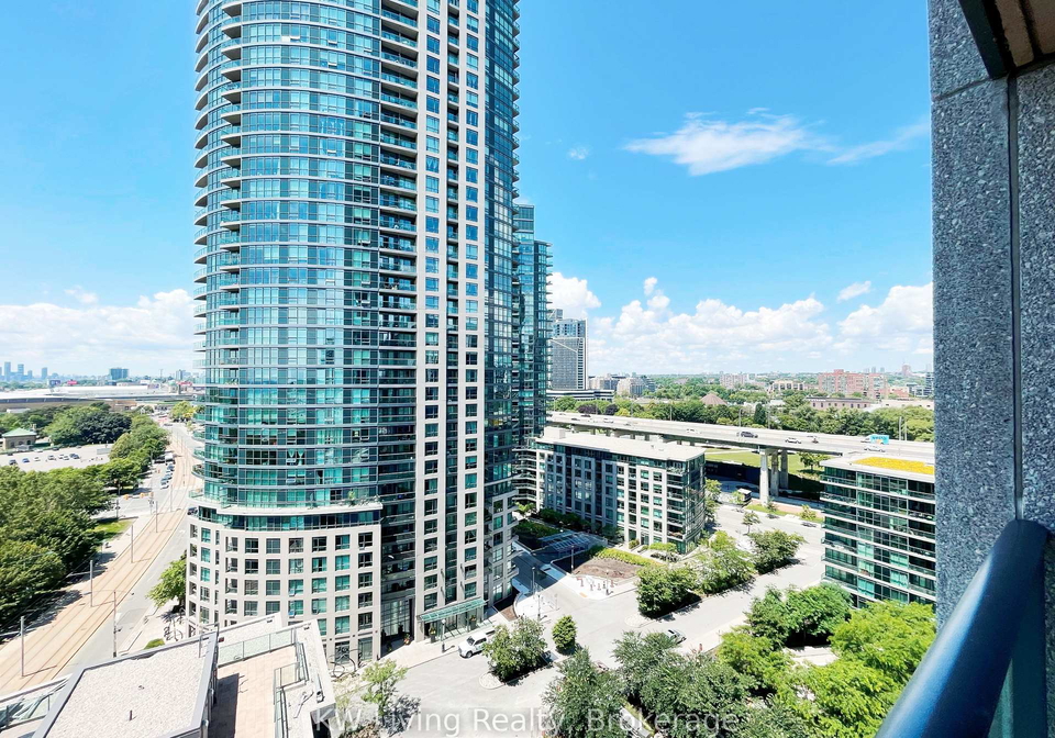 215-fort-york-boulevard-toronto-ontario-c12265203
