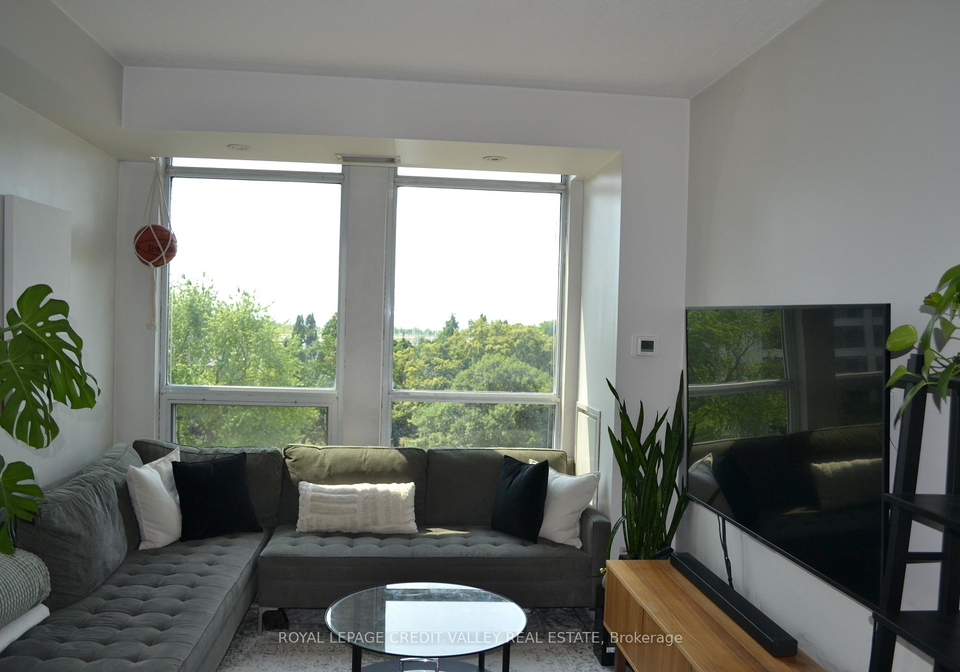 628-fleet-street-toronto-ontario-c12265314