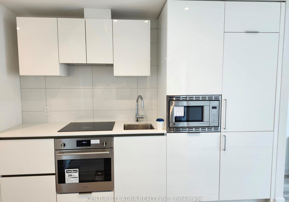238-simcoe-street-toronto-ontario-c12265326