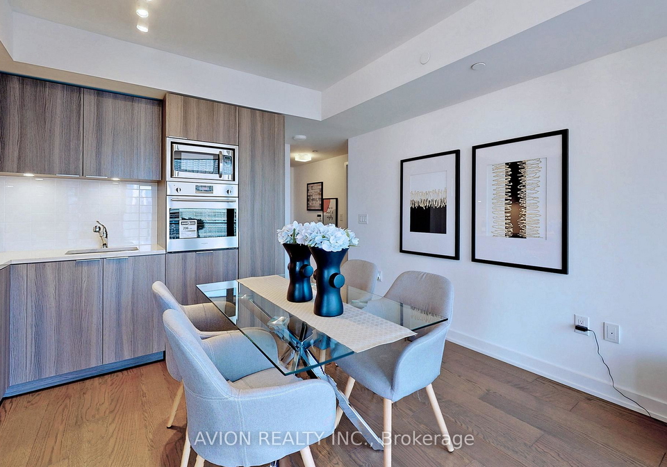 11-wellesley-street-w-toronto-ontario-c12265378