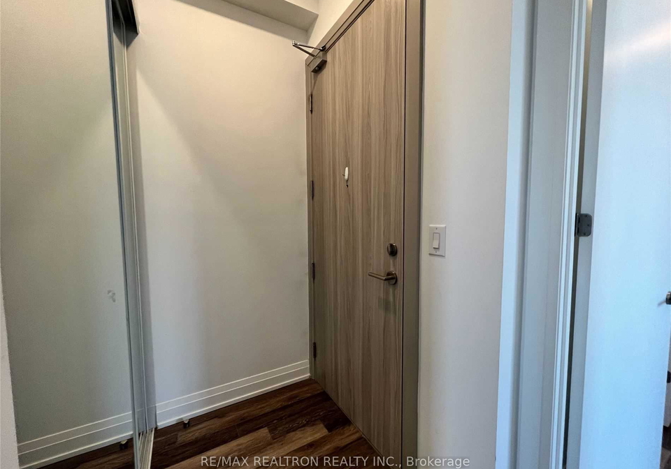 75-canterbury-place-toronto-ontario-c12265435