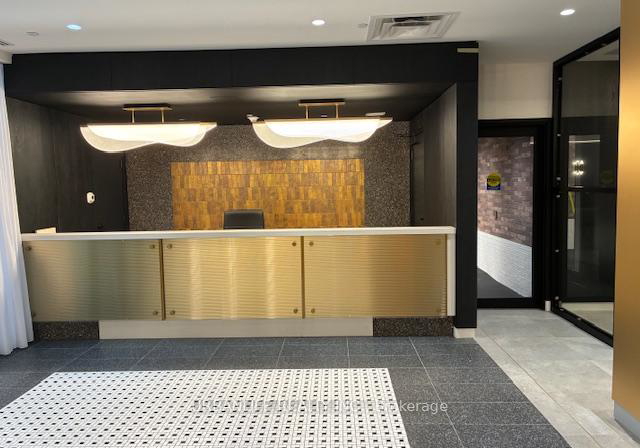 5-lakeview-avenue-toronto-ontario-c12265565