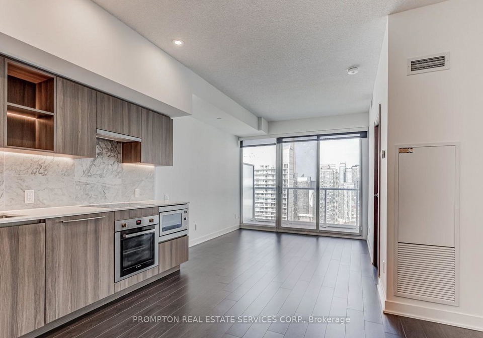 19-bathurst-street-toronto-ontario-c12265810