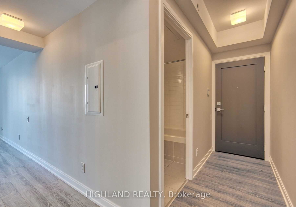42-charles-street-e-toronto-ontario-c12265851