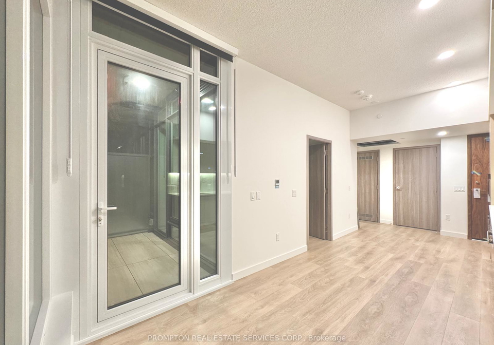 1-concord-cityplace-way-toronto-ontario-c12265902