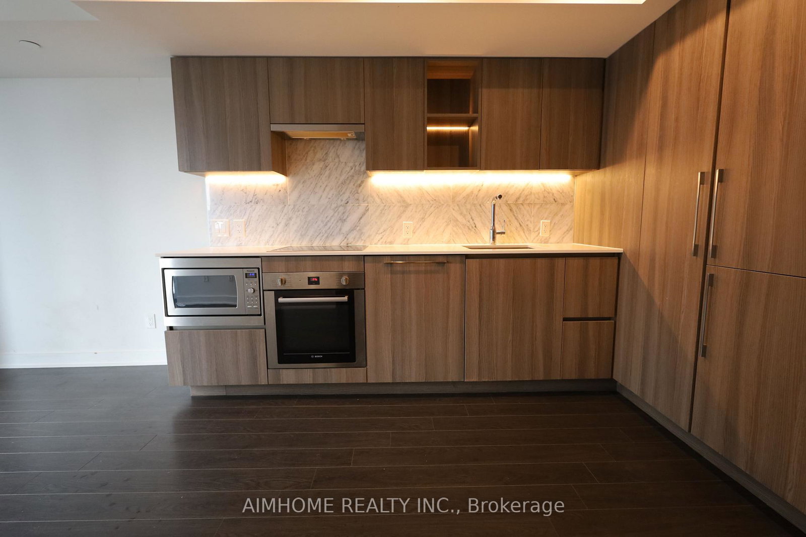 19-bathurst-street-toronto-ontario-c12265926