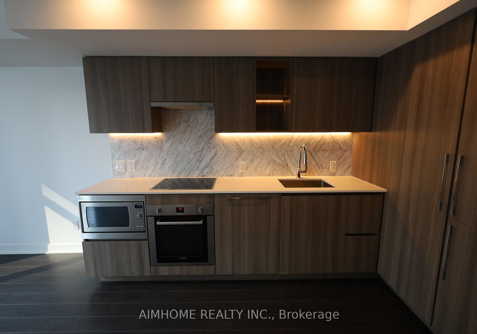 19-bathurst-street-toronto-ontario-c12265926