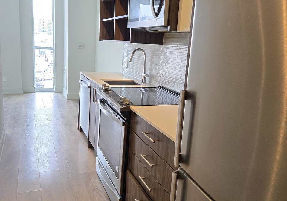 128-fairview-mall-drive-north-york-ontario-c12265986