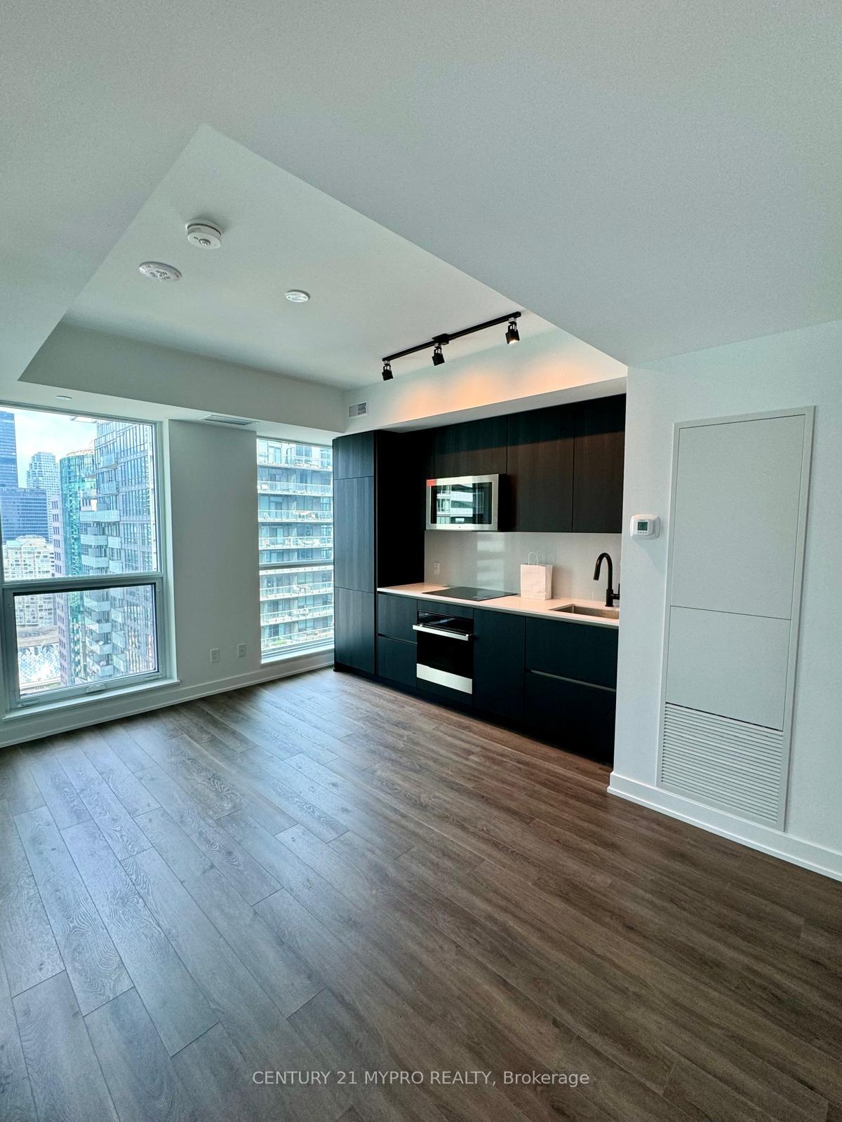 327-king-street-w-toronto-ontario-c12266008