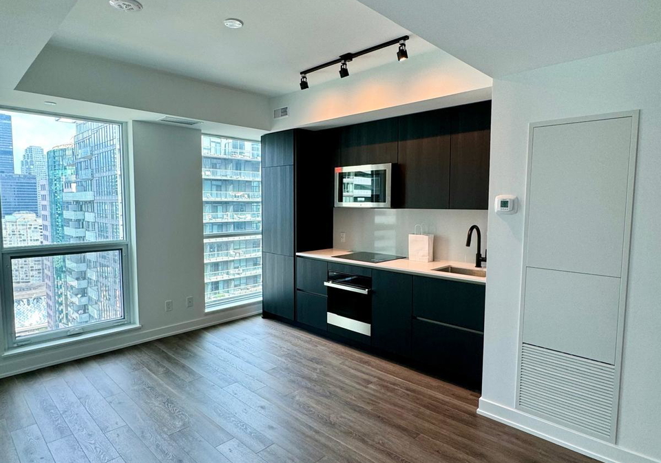 327-king-street-w-toronto-ontario-c12266008