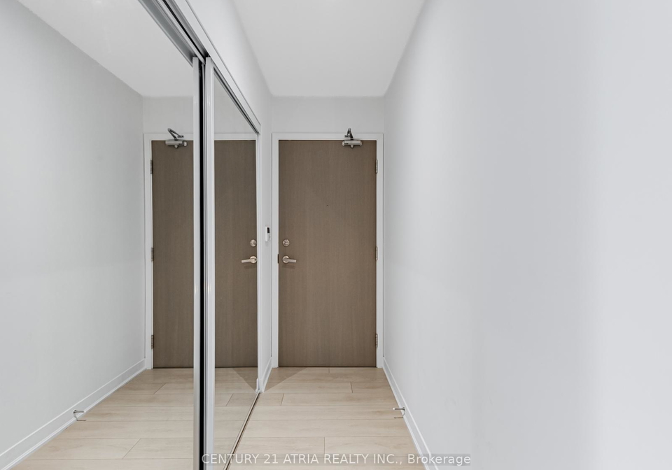 88-harbour-street-toronto-ontario-c12266037