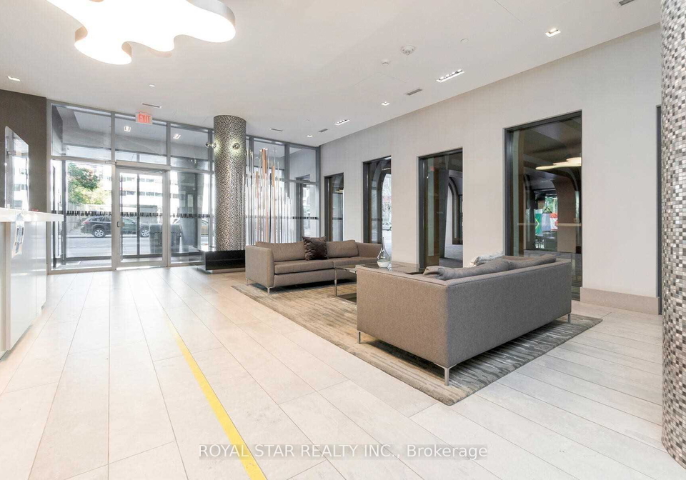 525-adelaide-street-w-toronto-ontario-c12266219