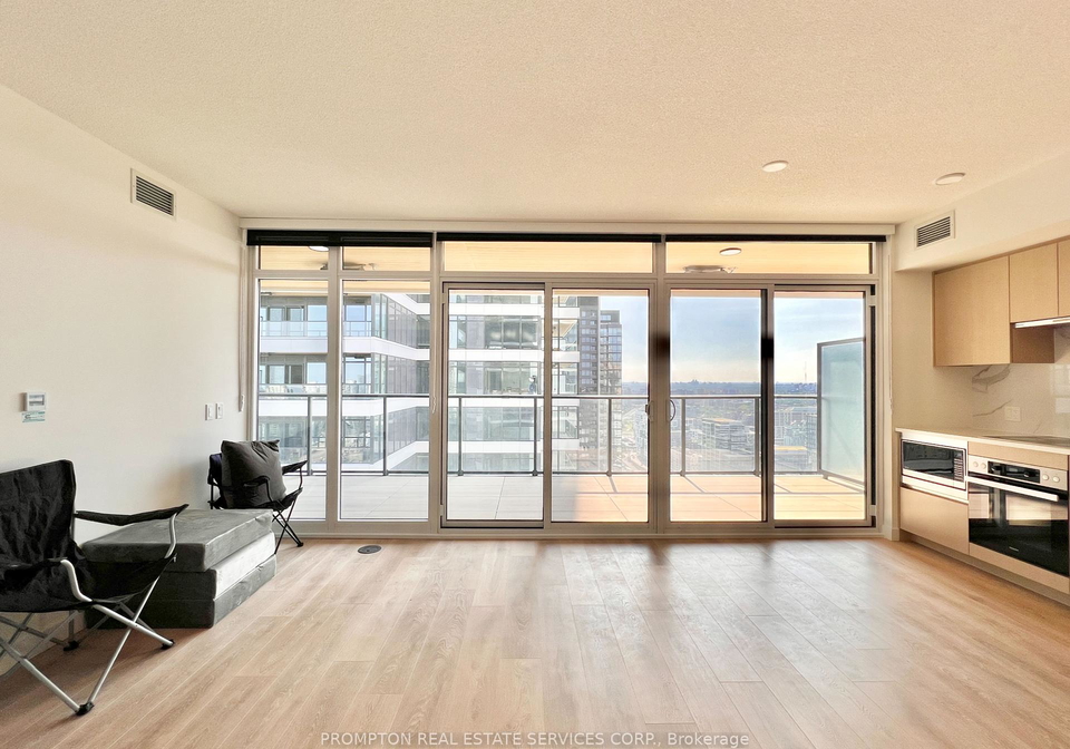 1-concord-cityplace-way-toronto-ontario-c12266347