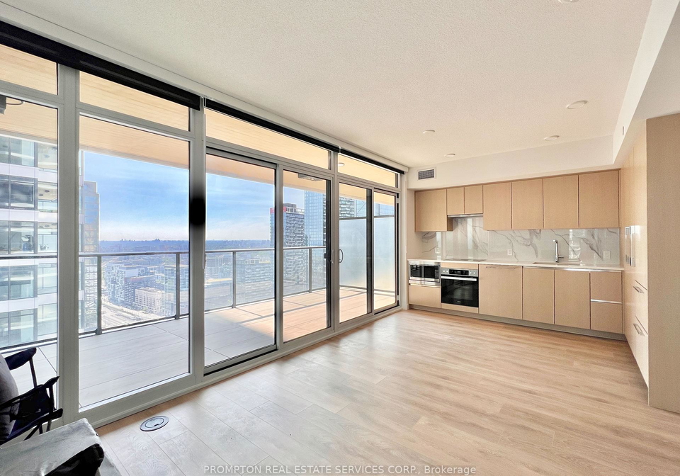1-concord-cityplace-way-toronto-ontario-c12266347