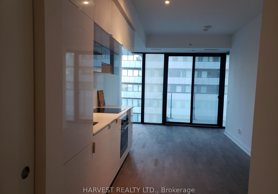 185-roehampton-avenue-toronto-ontario-c12266408