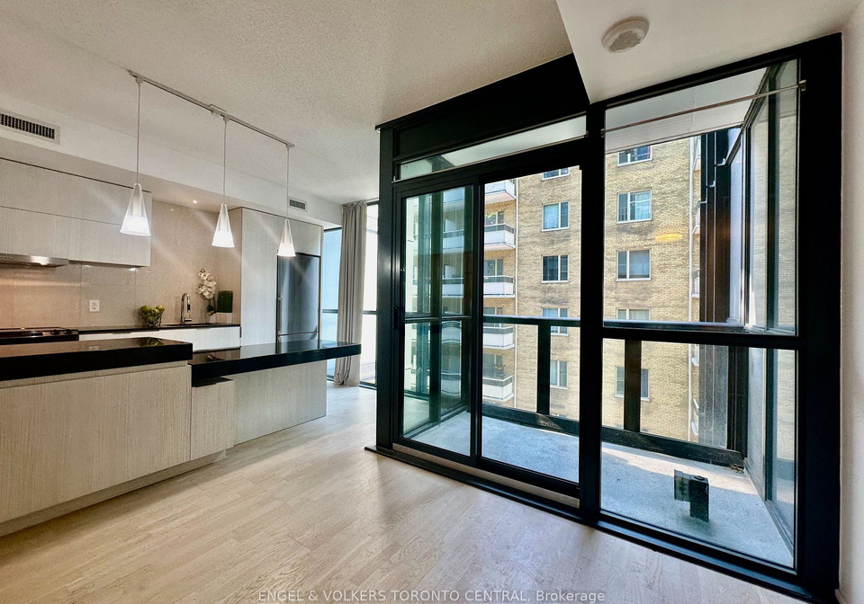 101-charles-street-e-toronto-ontario-c12266562