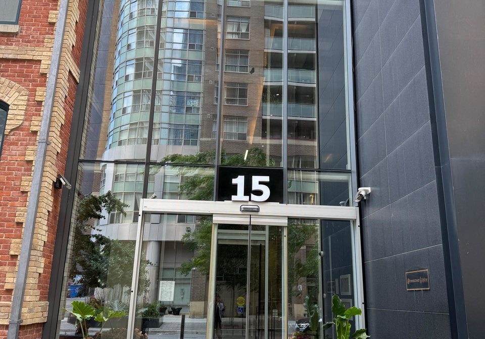 15-grenville-street-toronto-ontario-c12266748