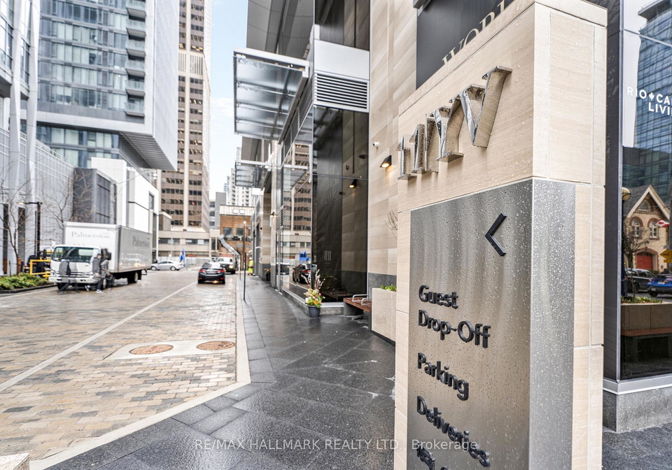 11-yorkville-avenue-toronto-ontario-c12266805