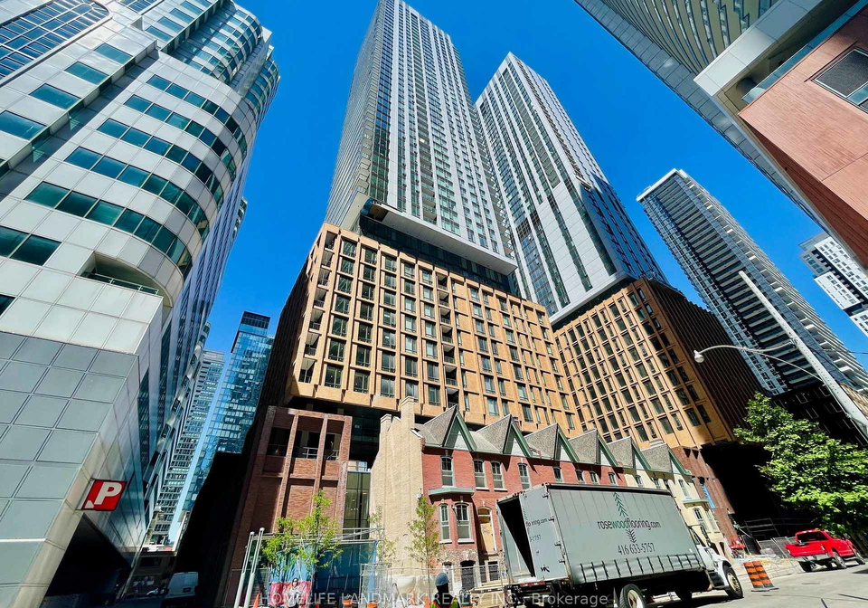 8-widmer-street-toronto-ontario-c12266867