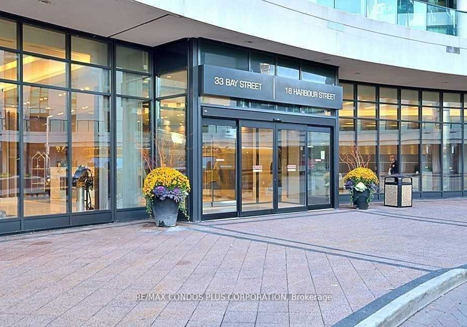 33-bay-street-toronto-ontario-c12267142