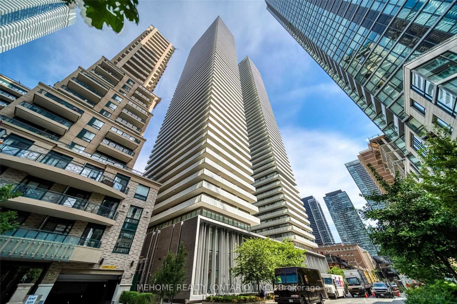 42-charles-street-e-toronto-ontario-c12267172