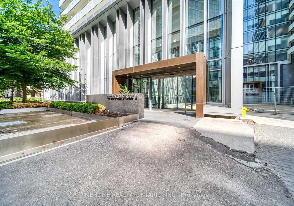 42-charles-street-e-toronto-ontario-c12267172