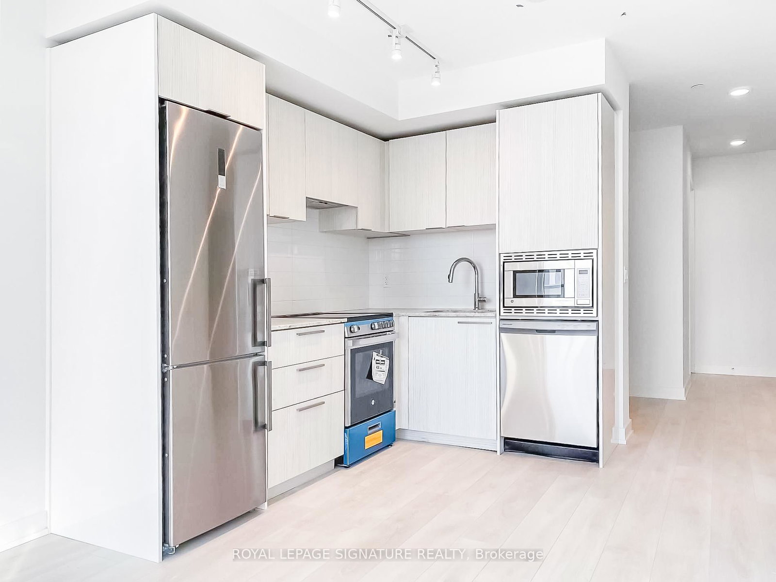 501-yonge-street-toronto-ontario-c12267234