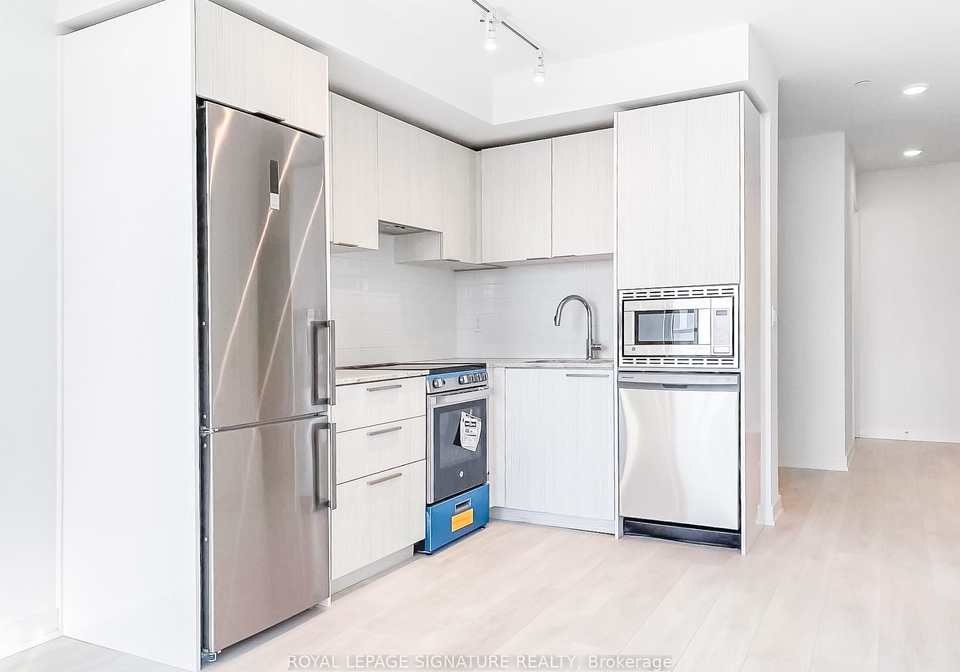 501-yonge-street-toronto-ontario-c12267234