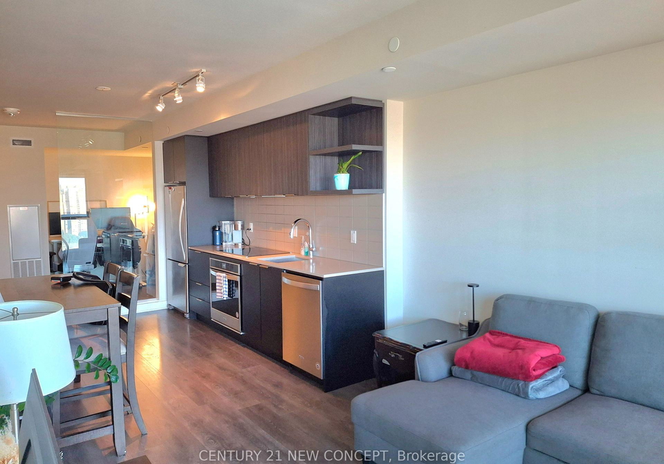 6-sonic-way-east-york-ontario-c12267410