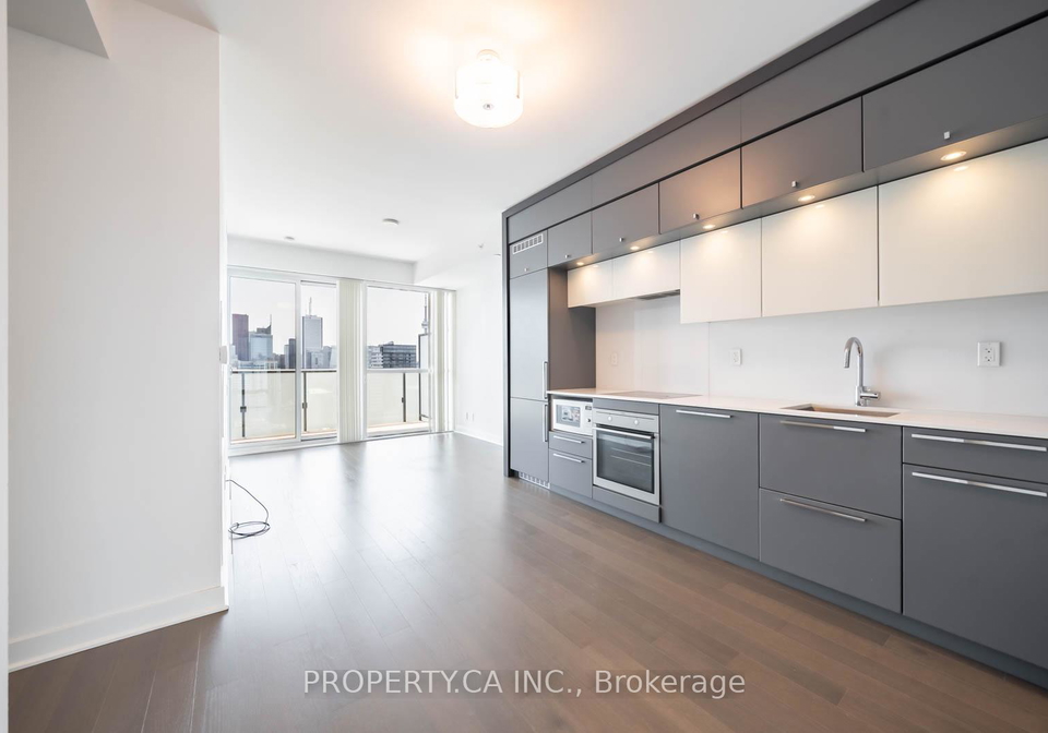 15-grenville-street-toronto-ontario-c12267454