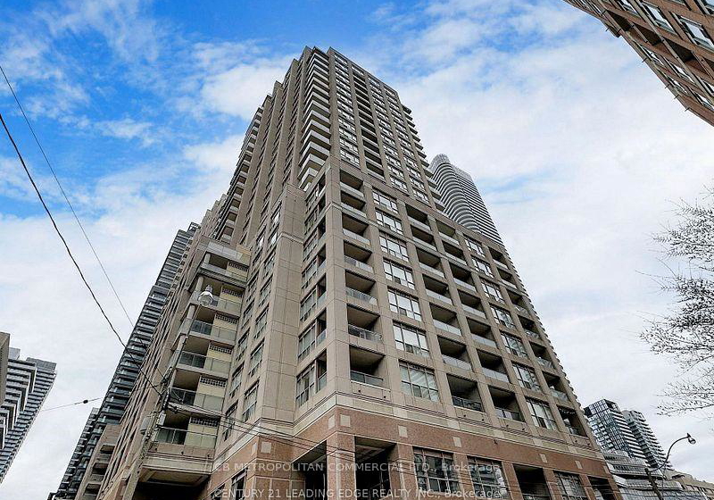 909-bay-street-toronto-ontario-c12267460