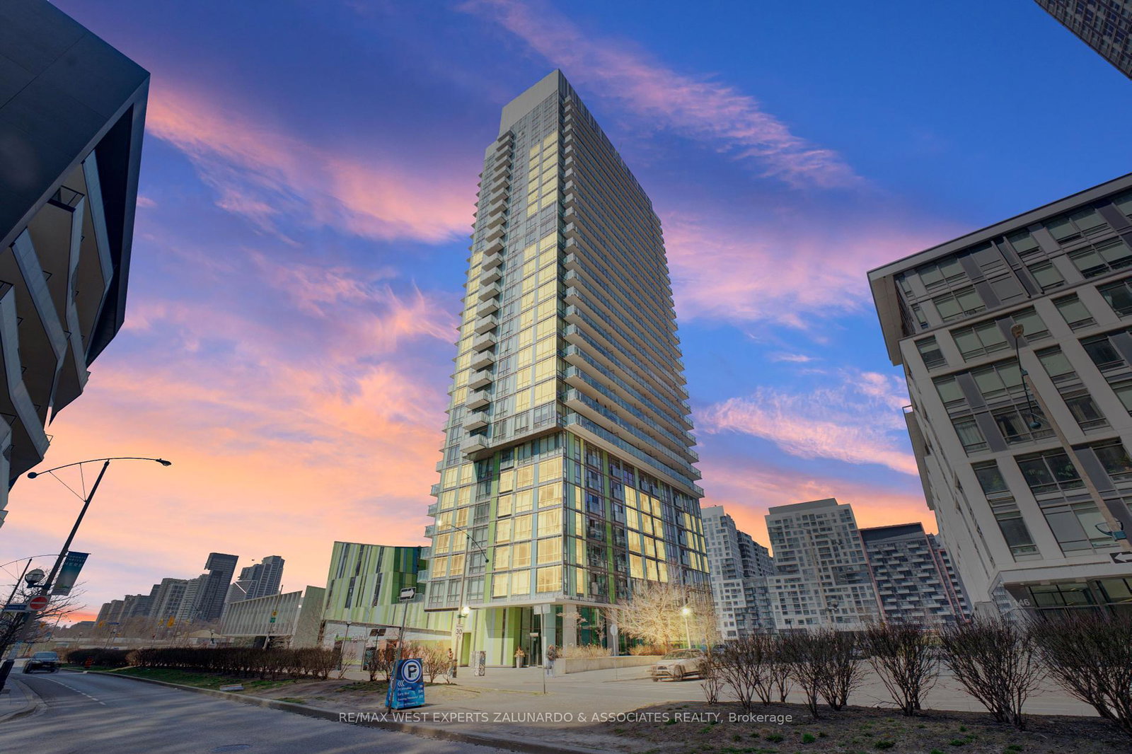 170-fort-york-boulevard-toronto-ontario-c12267479
