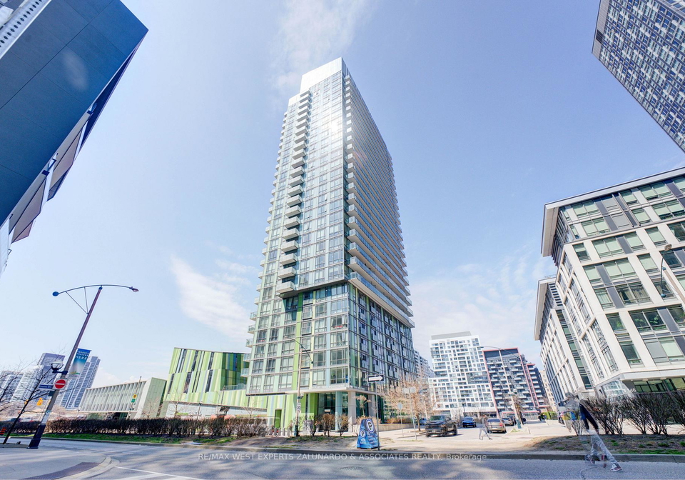 170-fort-york-boulevard-toronto-ontario-c12267479