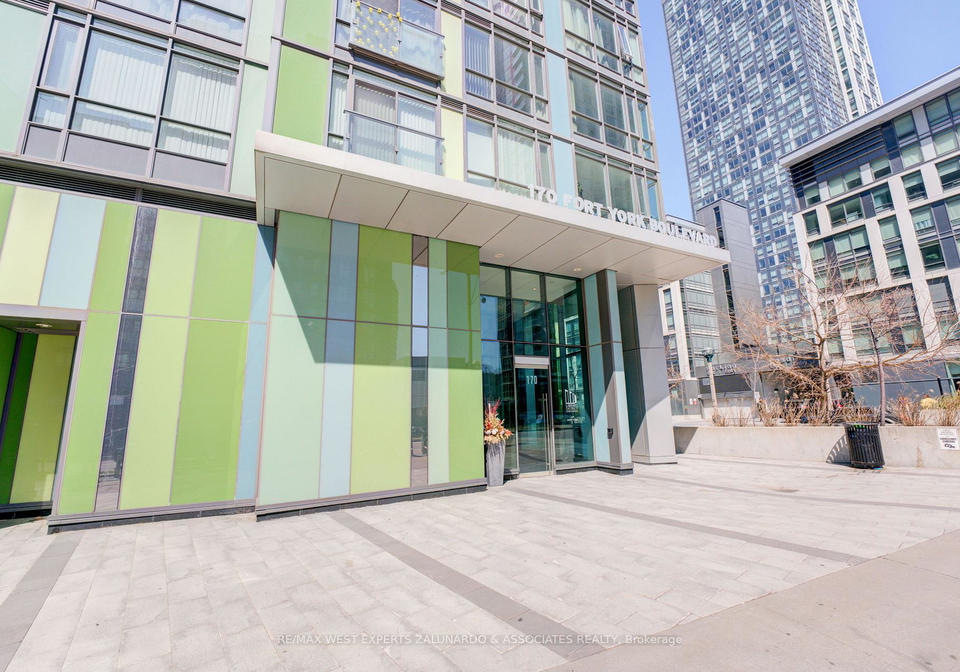 170-fort-york-boulevard-toronto-ontario-c12267479