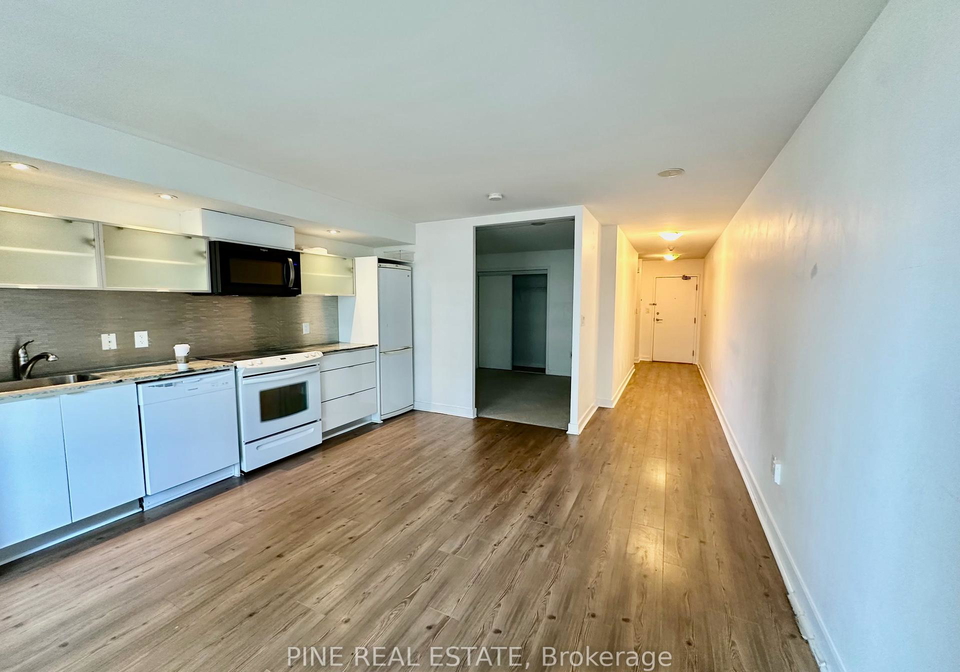 4-spadina-avenue-toronto-ontario-c12267503