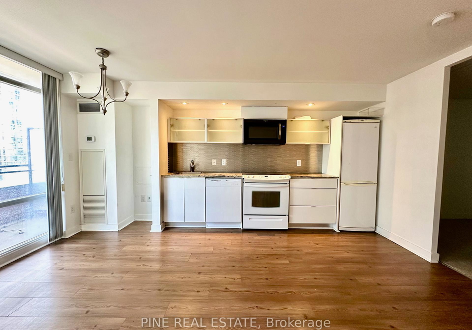 4-spadina-avenue-toronto-ontario-c12267503