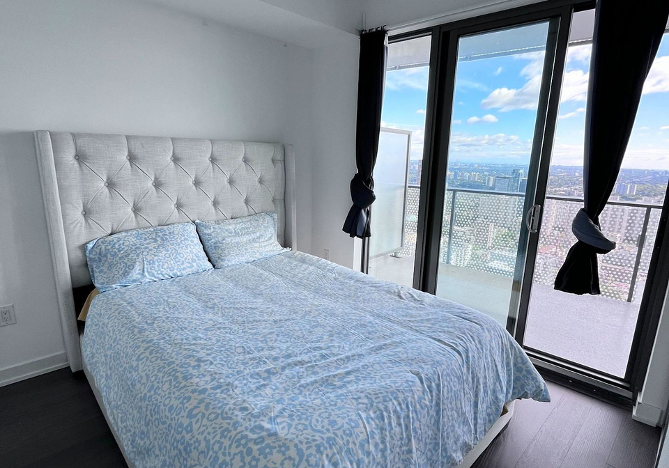 11-wellesley-street-w-toronto-ontario-c12267516