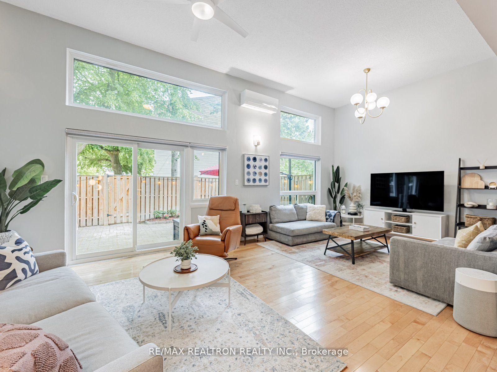 2-carol-wrenway-north-york-ontario-c12267534