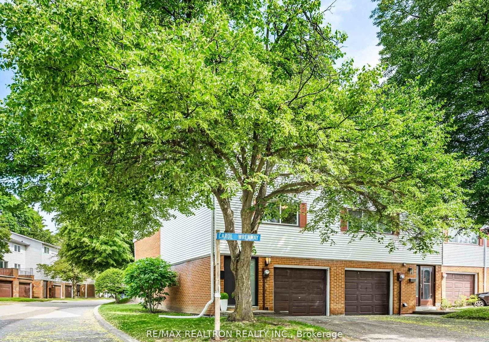 2-carol-wrenway-north-york-ontario-c12267534