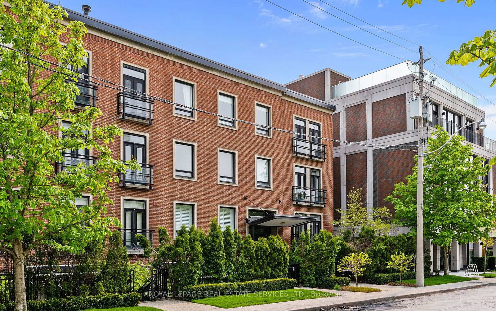 3price-street-toronto-ontario-c12267649