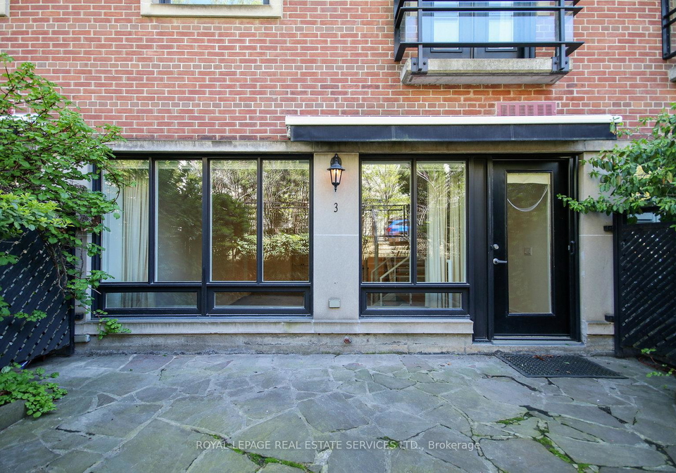 3price-street-toronto-ontario-c12267649