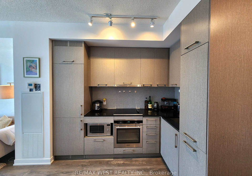 87-peter-street-toronto-ontario-c12268193